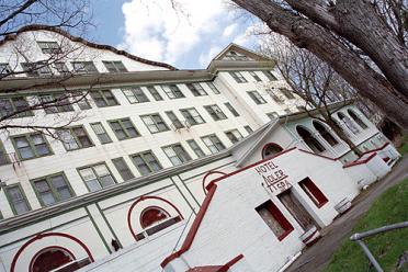 Adler Hotel